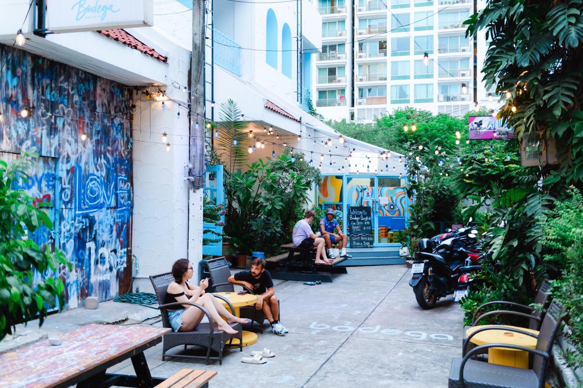 Hostel Bodega Bangkok Soi 23 (Adults Only) Exteriér fotografie